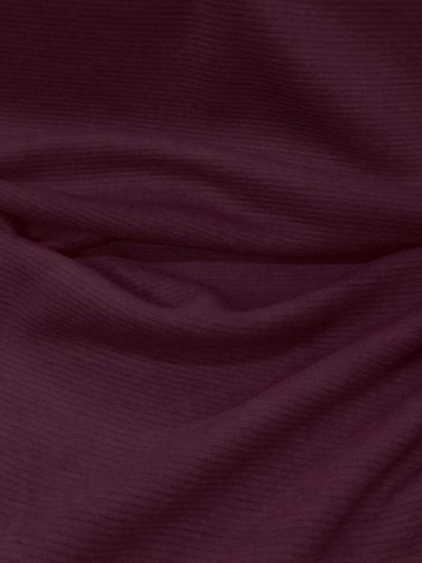 Maille légère a fine cotes polyester viscose ton rose magenta