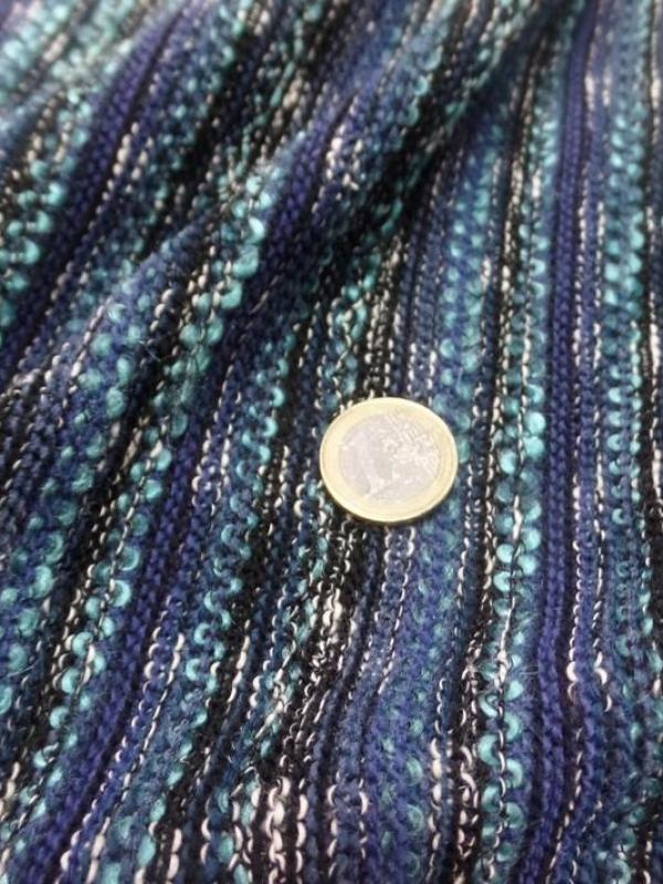 Maille tricot ton bleu noir a rayures en 2 m de large