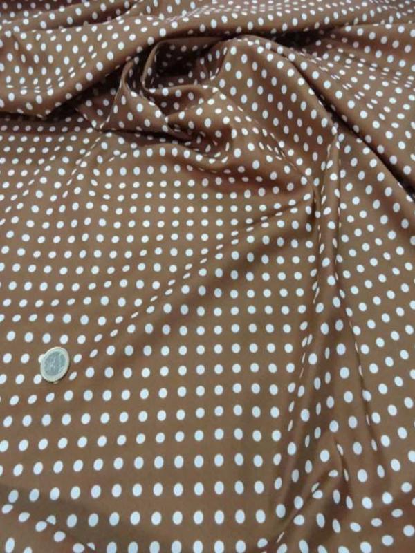 Microfibre fine marron a pois