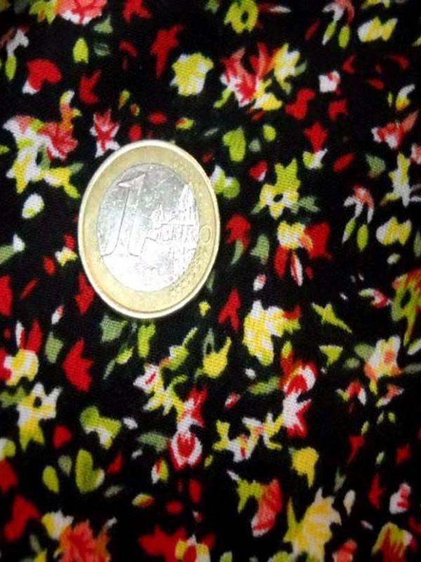 Microfibre noire imprime petite fleurs