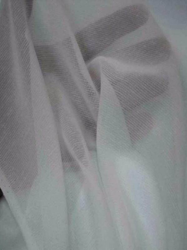 Mousseline blanche en polyester