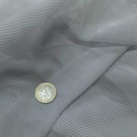 vente de mousseline de soie blanche a fine rayure bleu en 1.60m de l
