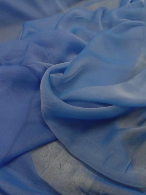 Mousseline de soie crepon bleu changeant en 1 20m de large