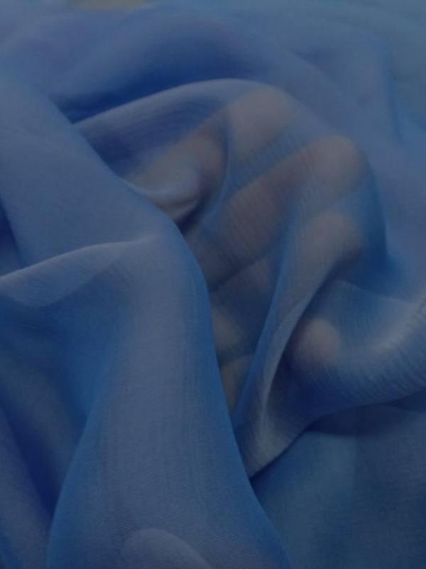 Mousseline de soie crepon bleu changeant en 1 20m de large
