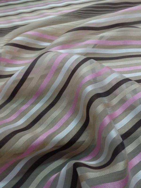 Mousseline de soie façonné bande ton rose blanc beige et marron