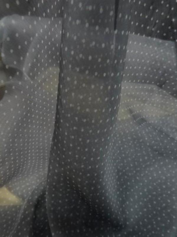mousseline de soie 100%grise a pois blanc pas cher