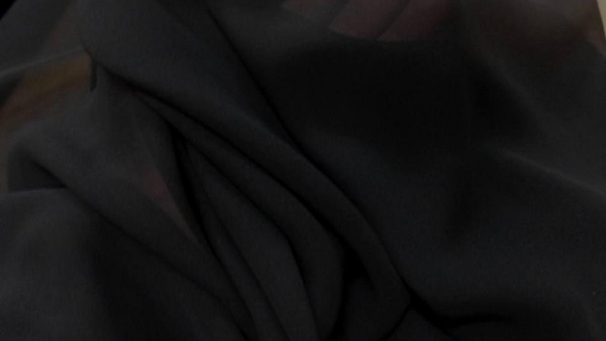tissu mousseline de soie noire