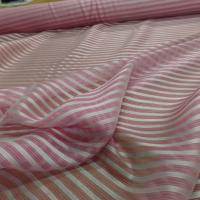 Mousseline de soie rose faconne rayures blanche