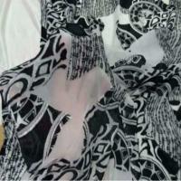Mousseline devore velours ton noir gris1