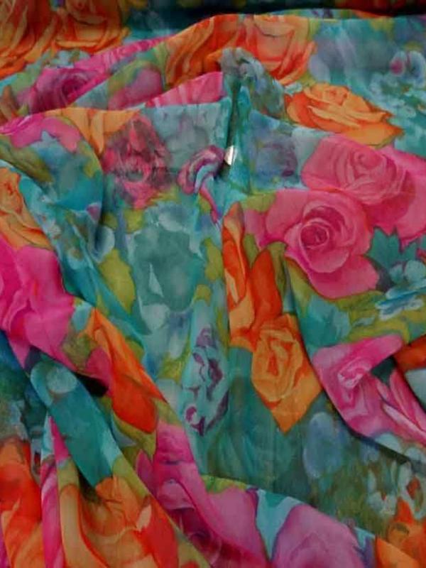Mousseline font vert imprime rose orange et rose