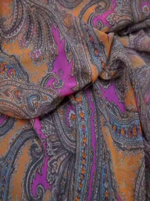 Mousseline imprime en polyester motifs cachemire