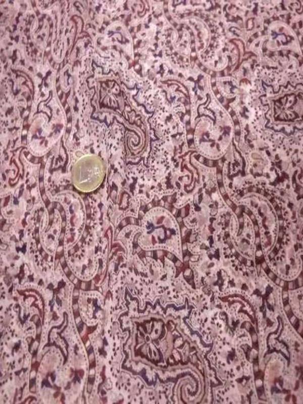 Mousseline imprime en polyester ton rose