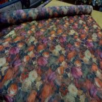 Mousseline imprime ton de terre motifs fleurs1
