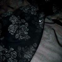 Mousseline ton noire imprime fleurs5