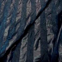 Organza a motifs bandes froisse permanent ton bleu canard5