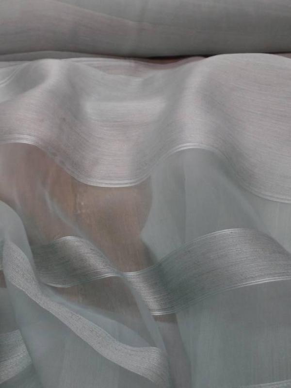 Organza de soie faconne bandes ton bleu clair