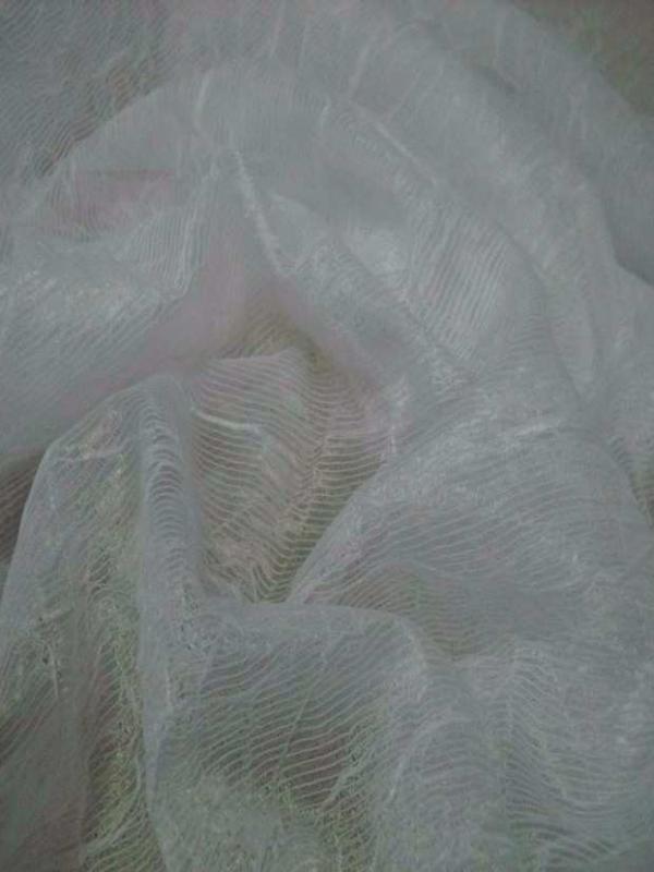 Organza froisse permanent blanc casse
