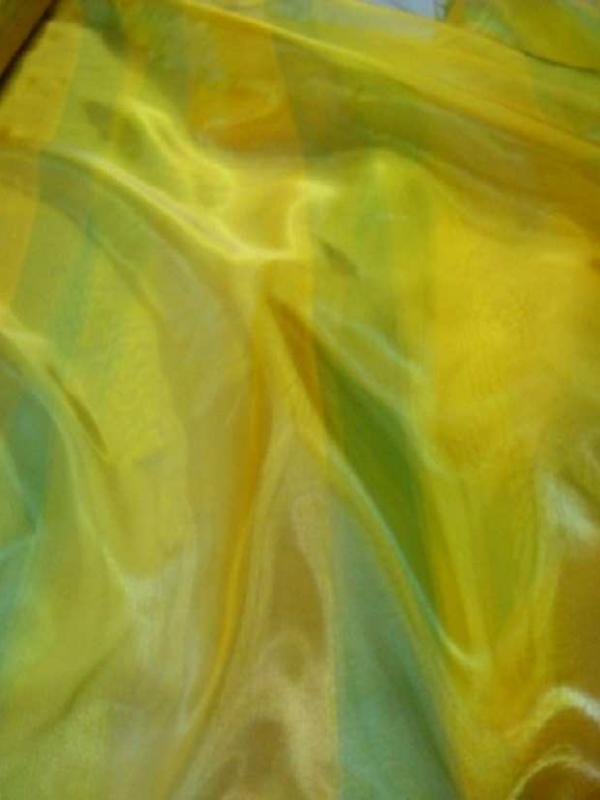 Organza jaune vert en 2 90m de large