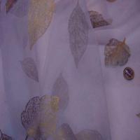 Organza mauve imprime feuille dore