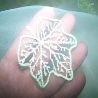 Organza ton vert anis brode7