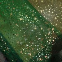 Organza vert sapin étoile doré métal
