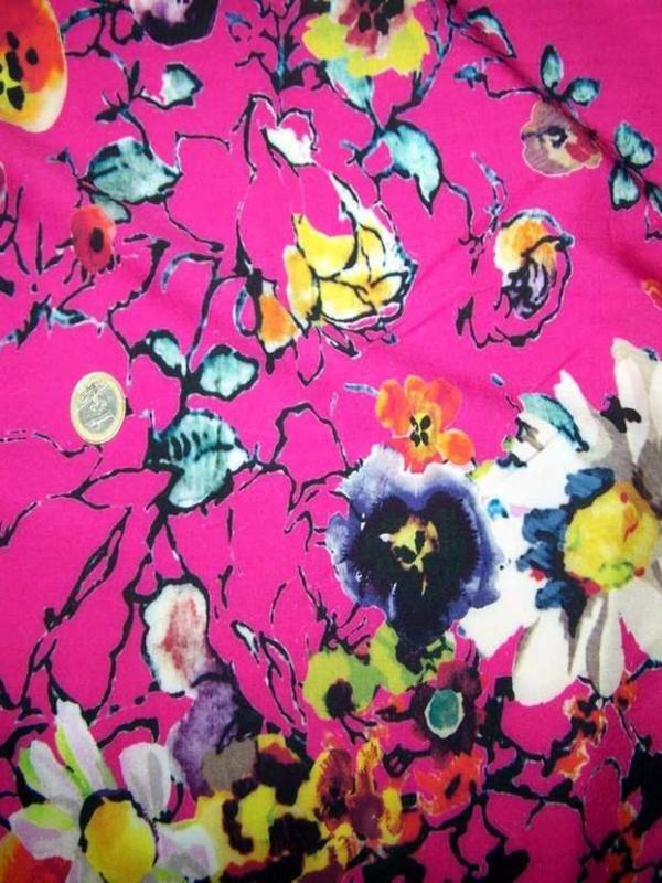 Panneau de viscose imprime fleurs rose