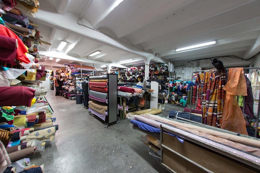 Photos des locaux de tissus pas cher la caverne aux mille tissus a marseille