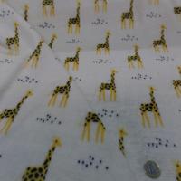 Polaire doudou blanc casse imprime enfant motifs girafe08