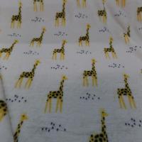 Polaire doudou blanc casse imprime enfant motifs girafe4 1