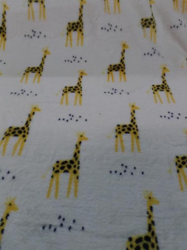 Polaire doudou blanc casse imprime enfant motifs girafe