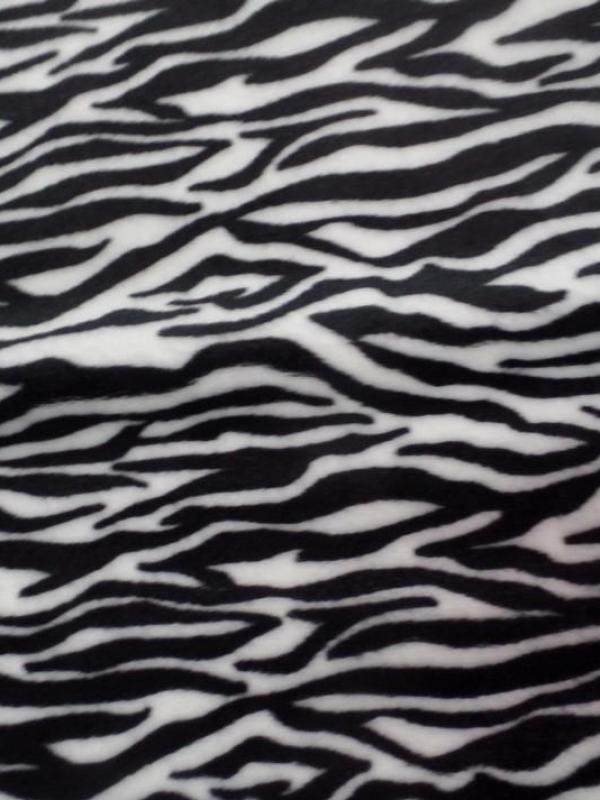 Polaire doudou imprime zebre noir et blanc