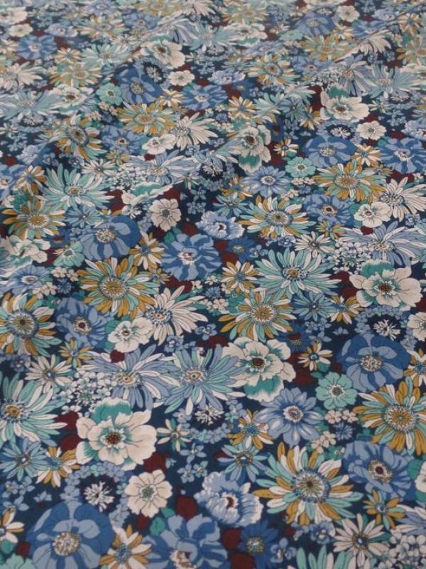 Popeline coton 100 imprime fleurs ton bleu blanc vert