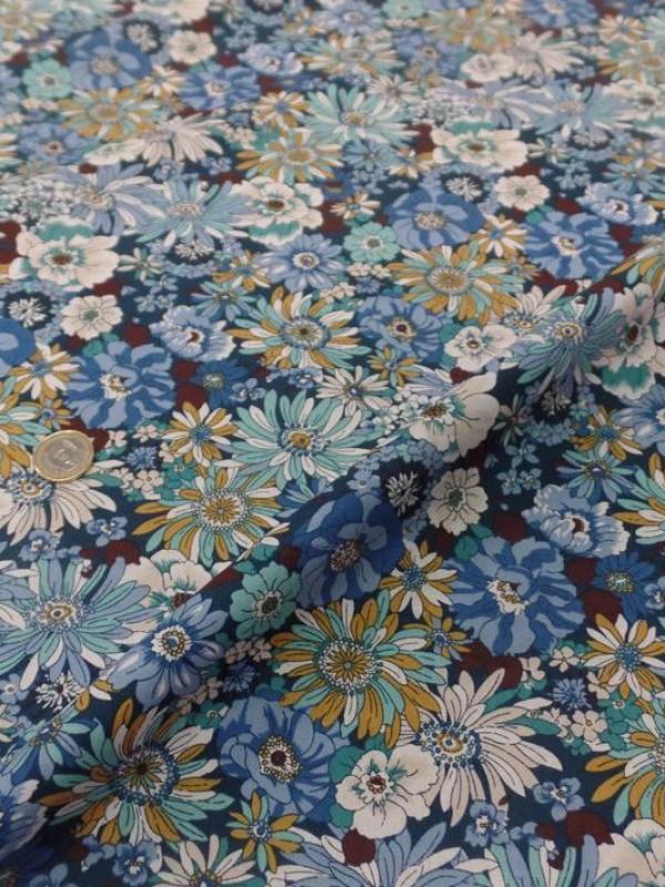 Popeline coton 100 imprime fleurs ton bleu blanc vert