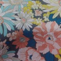 popeline coton 100% imprimé fleurs ton jaune et bleu pastel