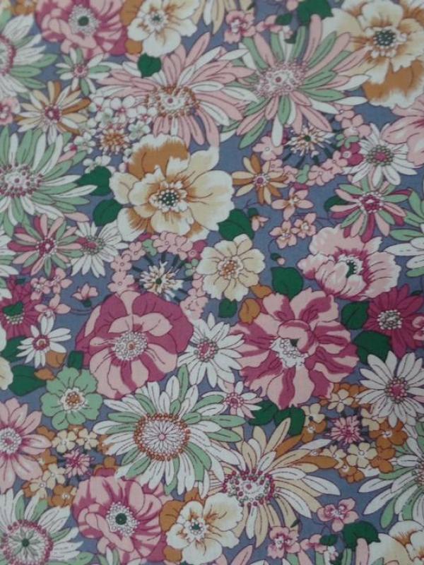 TISSU popeline-coton-100-imprime-fleurs-ton-rose-pastel