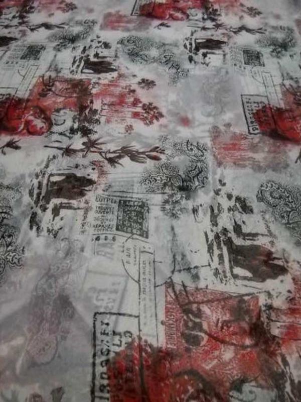 Resille blanche imprime ton rouge bordeaux