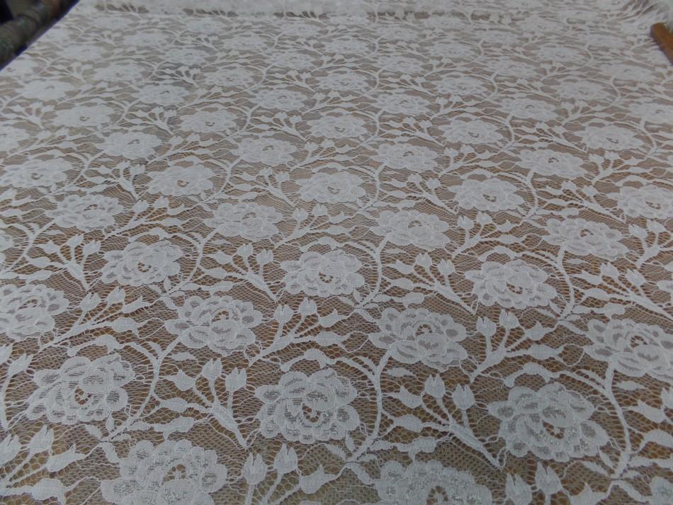 vente de tissu résille dentelle blanche