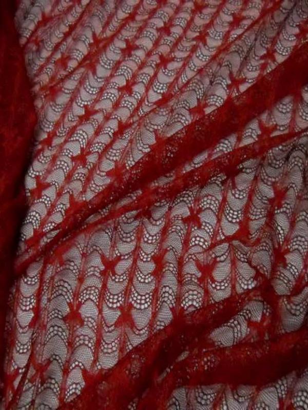 Resille faconne dentelle rouge