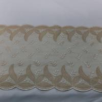 Resille faconne dentelle ton beige chair brode en 25cm