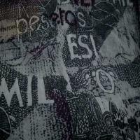 Resille froisse permanent imprime ton noir et blanc