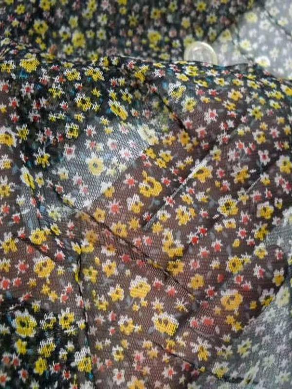 Resille noire imprime petite fleurs jaune