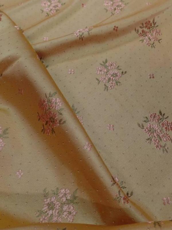 Satin d ameublement brode fleurs ton cuivre7
