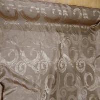Satin d ameublement faconne volutes double face taupe dore4