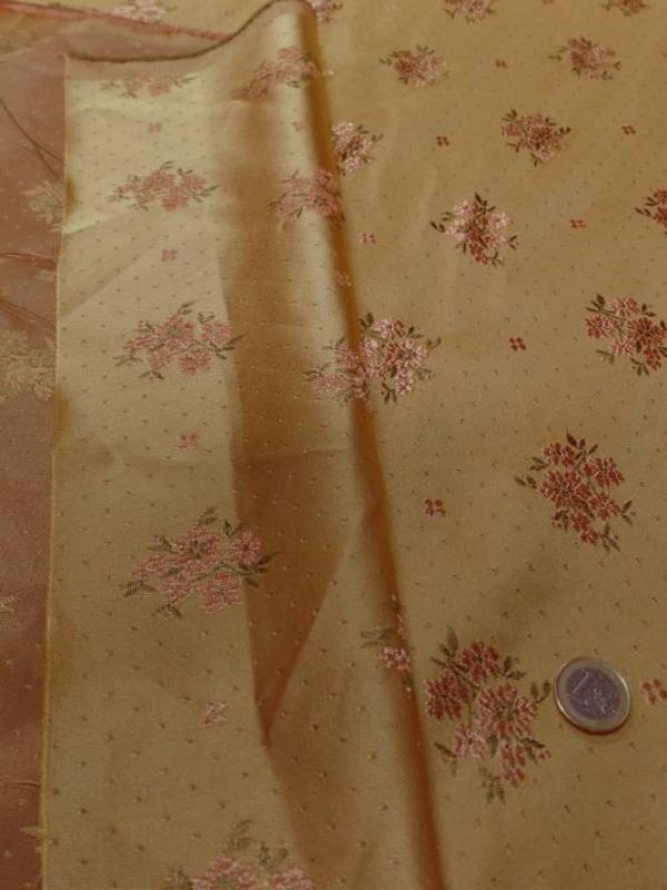 Satin d ameublement brode fleurs ton cuivre7