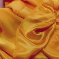 Tissu Satin de soie 100%  jaune dore 0 85m