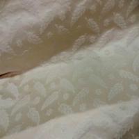 Satin faconne blanc casse beige clair1