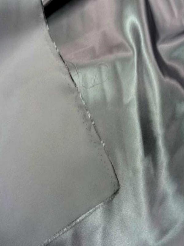 Satin gris metal en polyester