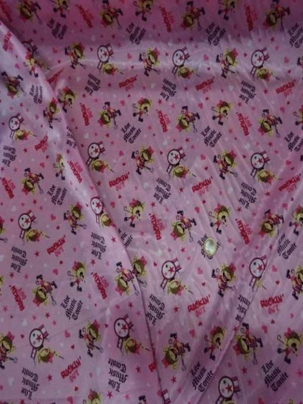 Satin imprime enfant ton rose