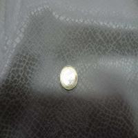 Satin lycra blanc casse double face faconne serpent0