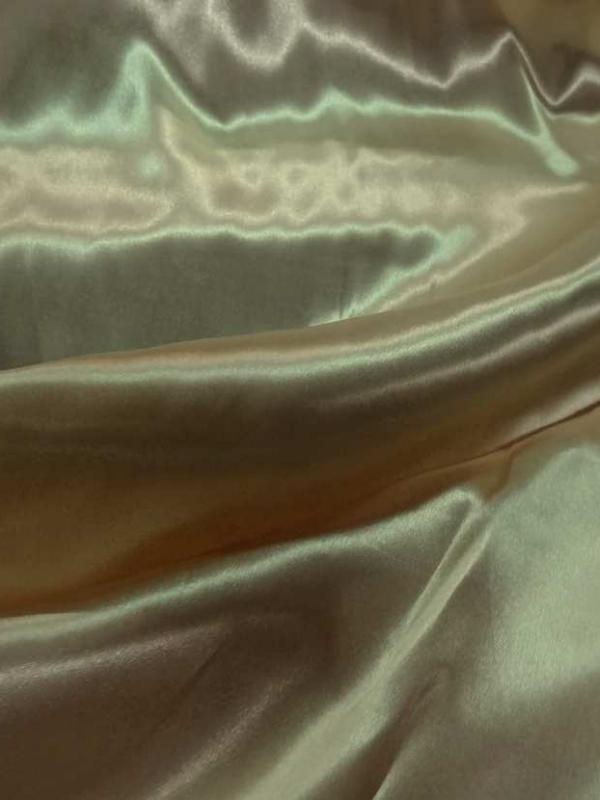 Satin polyester beige dore